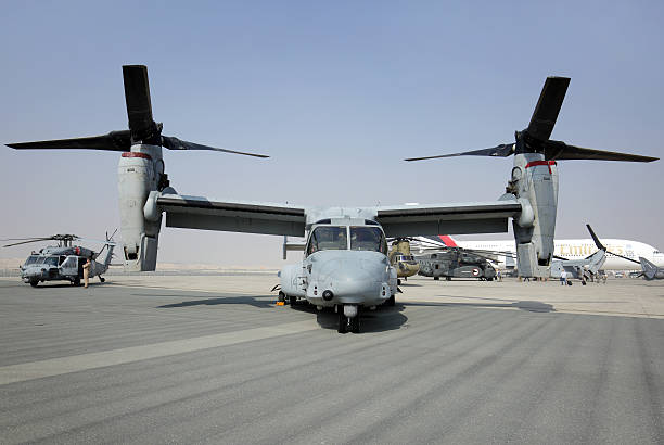 usaf mv - 22 osprey em show aéreo internacional de bahrein - v22 - fotografias e filmes do acervo