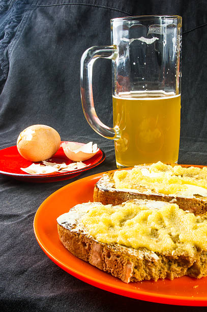 toast, eggs and beer