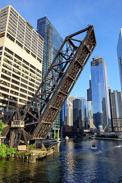 kinzie 신작로가 철도용 구름다리, 시카고 - kinzie street railroad bridge 뉴스 사진 이미지