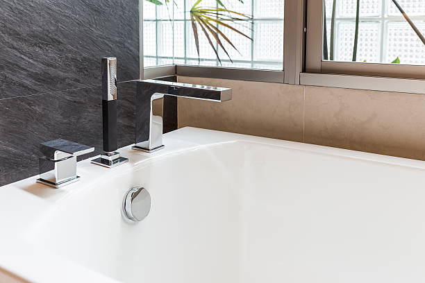 vòi bồn tắm cận cảnh - bồn tắm hình ảnh sẵn có, bức ảnh & hình ảnh trả phí bản quyền một lần