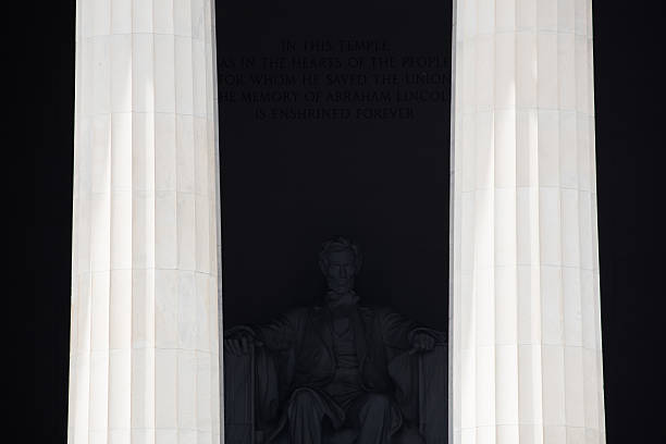 The Lincoln Memorial The Lincoln Memorial attraction and lamdmark in Washington DC washington dc slavery the mall lincoln memorial stock pictures, royalty-free photos & images