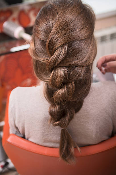 istock Beautiful lady in hairdressing saloon 541981762