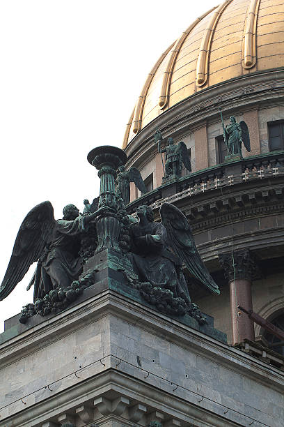 istock The dome and the statue 541993960