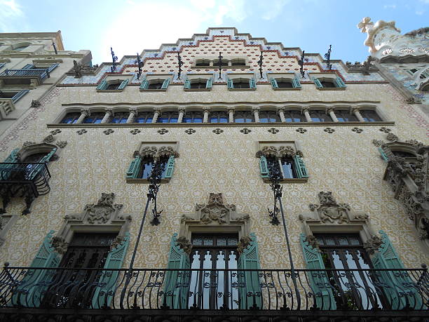 fachada de la casa amatiler-cadafalch en barcelona, españa - cadafalch fotografías e imágenes de stock