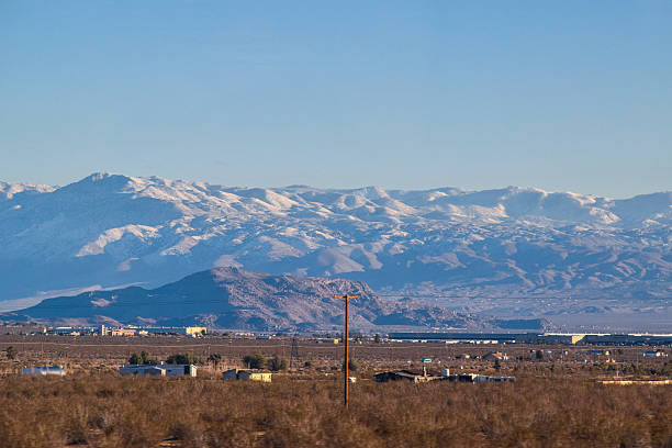 istock Viewing the Sierra Nevada desert Mountains 542067216