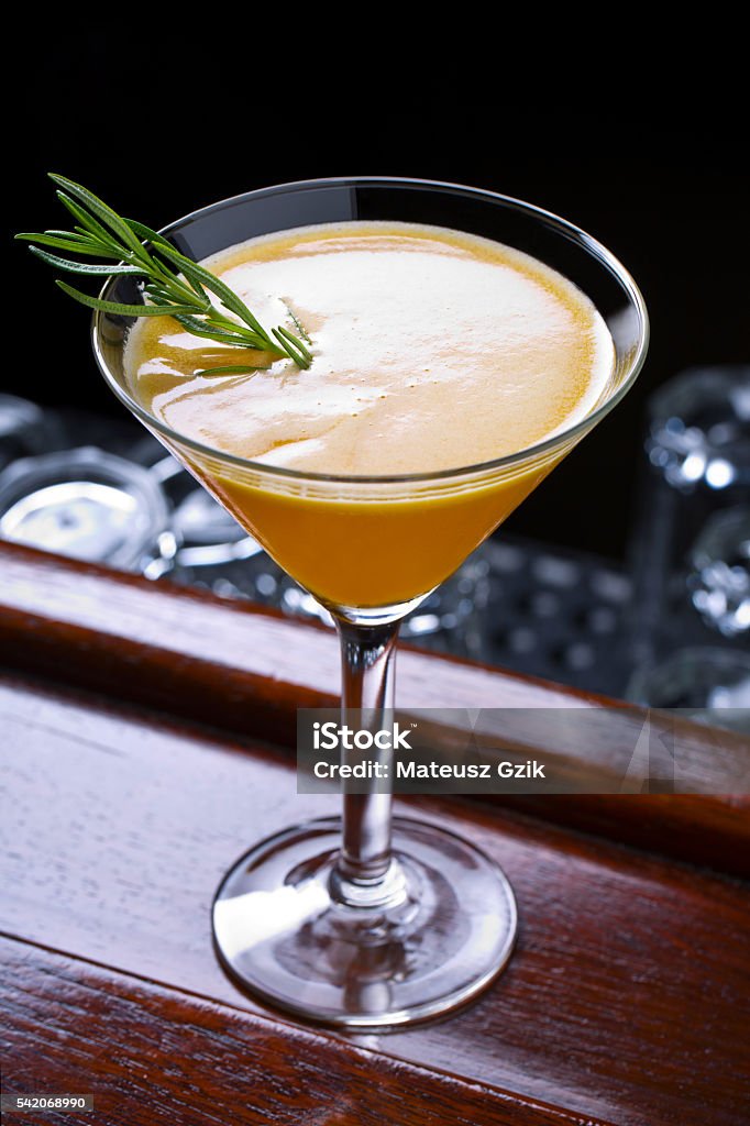 Pfirsich Limonade Martini Cocktail - Lizenzfrei Alkoholisches Getränk Stock-Foto