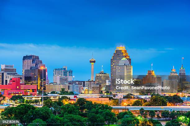 San Antonio Texas Skyline Stock Photo - Download Image Now - San Antonio - Texas, Urban Skyline, Texas