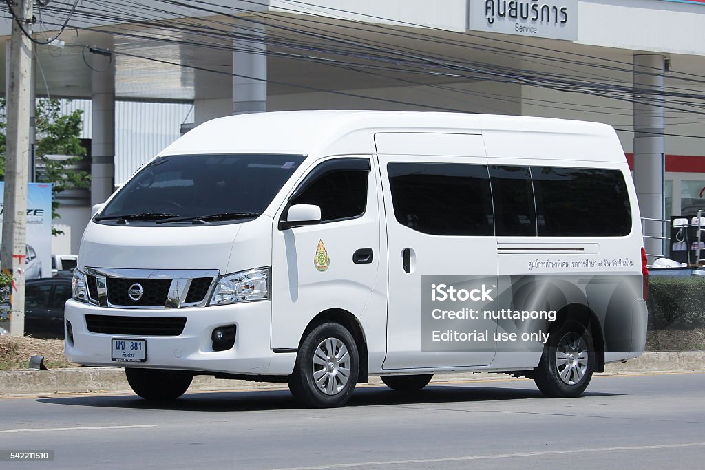  Nissan Urvan Nv350 Foto de stock y más banco de imágenes de Aire libre - iStock