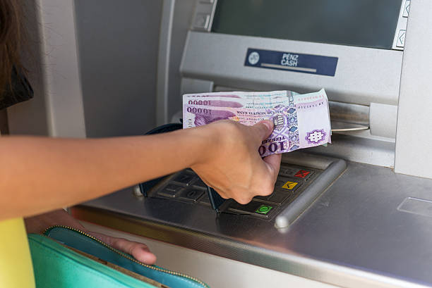 istock ATM cash to scene 542292814