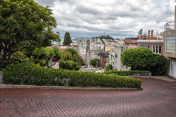 istock Lombard street 542298842
