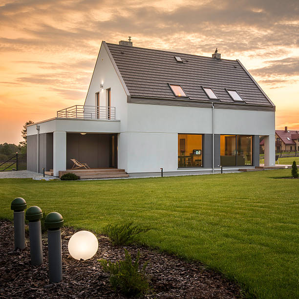 istock Home with green garden 542299720