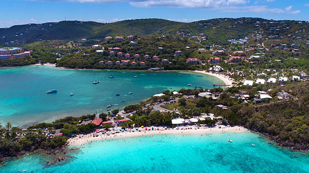 vista aérea de coki praia de st. thomas - st thomas above high angle view coki beach imagens e fotografias de stock