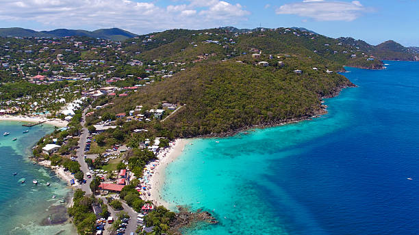 vista aérea de coki praia de st. thomas - st thomas above high angle view coki beach imagens e fotografias de stock