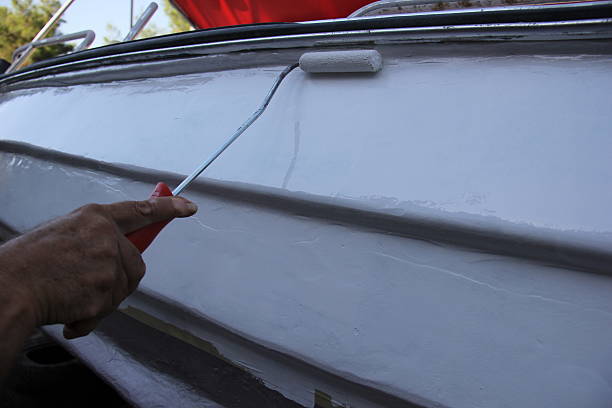 istock hand paint to wood 542330978