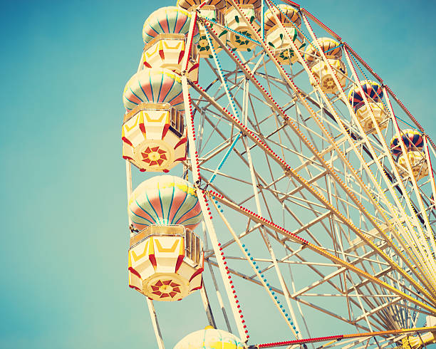 istock Vintage ferris wheel 542549518