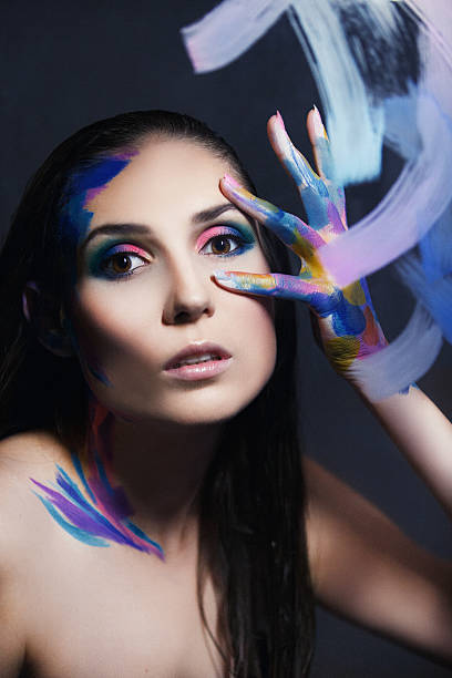 istock Girl in the paints 542568710