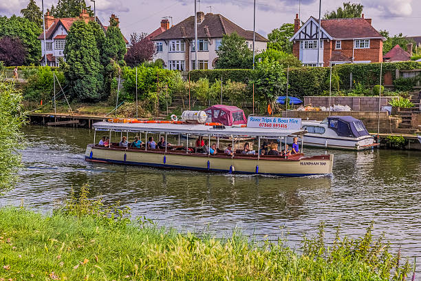 evesham - grass church flood landscape imagens e fotografias de stock