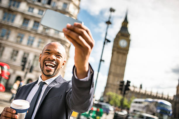 istock Business man take a selfie at on the big ben 542698314