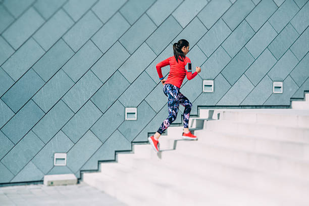 bieg po schodach - determination running staircase jogging zdjęcia i obrazy z banku zdjęć