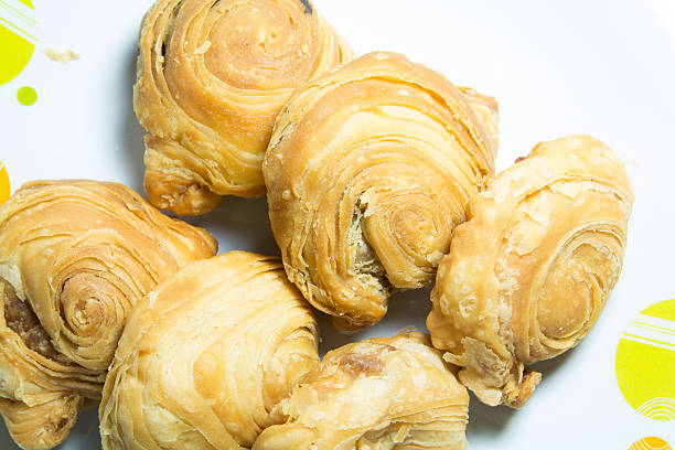 Gougère: Pão de Queijo Francês, o Aperitivo Ideal - receita deliciosa profissional - passo 3