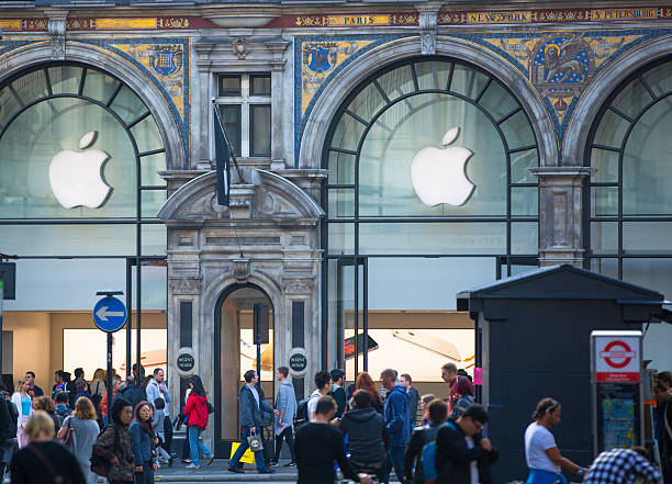 100+ Apple Store London Stock Photos, Pictures & Royalty-Free Images