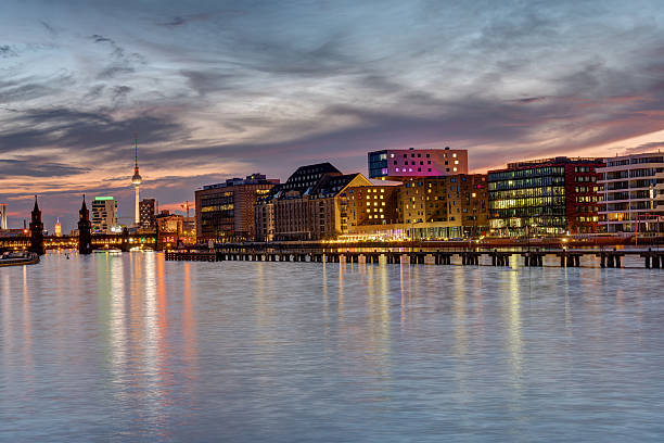 istock Sunset in Berlin at the River Spree 542712974