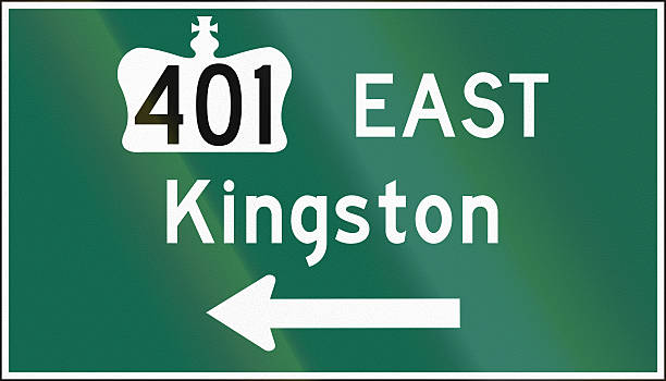 Guide road device in Ontario, Canada - Highway direction