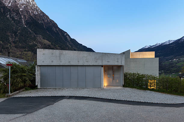 luxury mountain house, evening - concrete driveway cement construction imagens e fotografias de stock