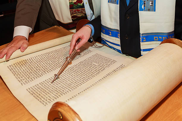 istock Jewish man dressed in ritual clothing 542726376