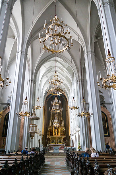 августин церковь отделение, вена, австрия - altar church vienna gothic style стоковые фото и изображения