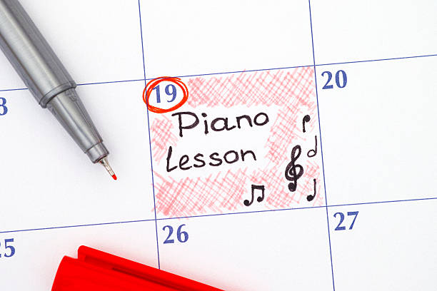 istock Reminder Piano Lesson in calendar 542805158