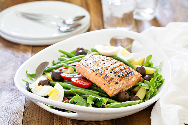 istock Grilled salmon nicoise salad 542817550