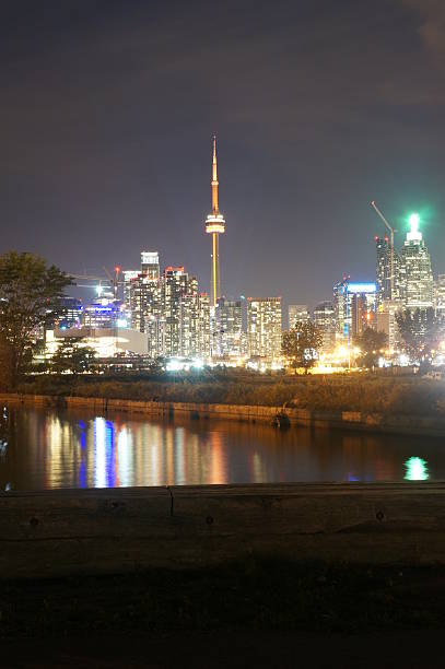 istock The Toronto Skyline As The Sun Sets 542820802