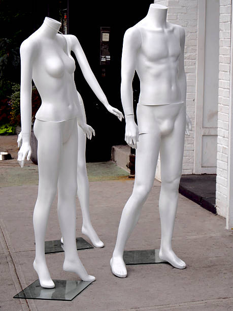 mannequins na rua - mannequin naked female doll imagens e fotografias de stock