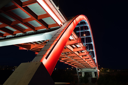 Red light is built into this unique bridge in Nashville