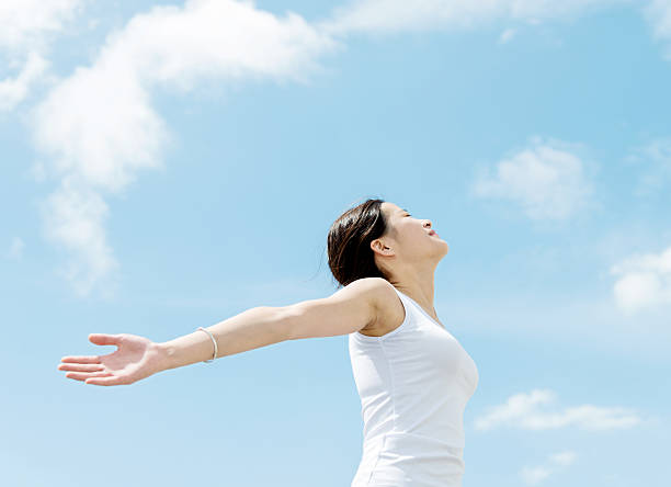 istock Young woman with hands stretched 542931934