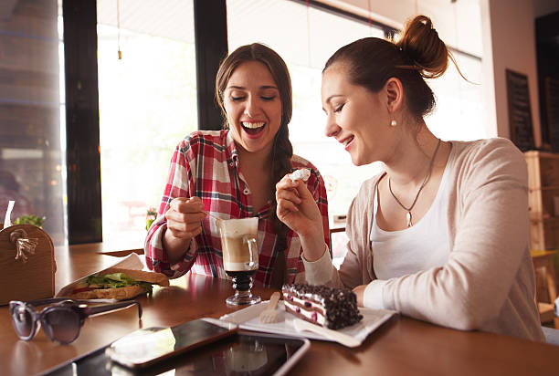 istock Best friends ladies in cafe 542944974