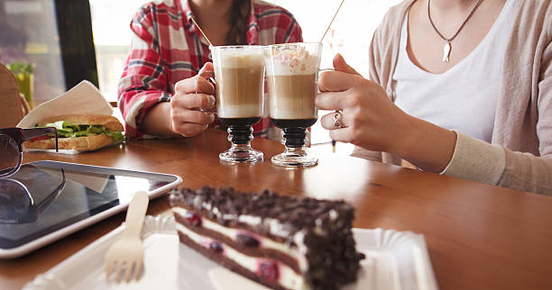 istock Best friends ladies in cafe 542945188