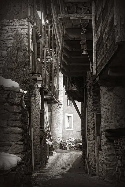 Alley of the hamlet of Miroir, commune of Sainte-Foy-Tarentaise in Savoie.