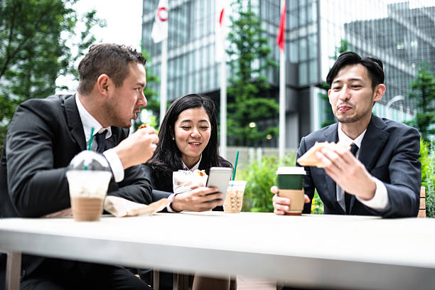 istock japanese Business people doing the lunch break 543060122