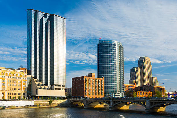 istock Grand Rapids Skyline with River and Bridge 543073958