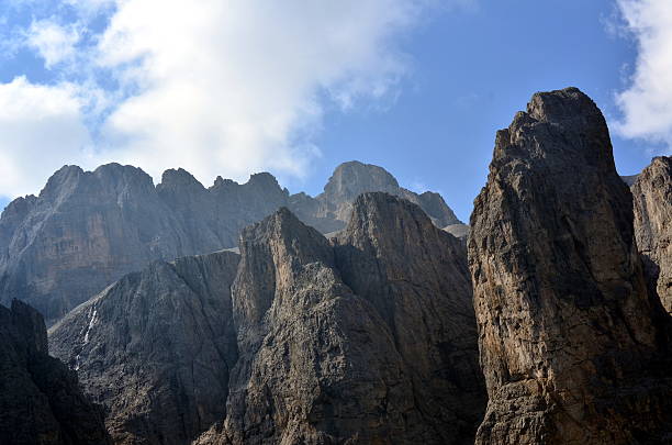 passo gardena dolomiti unesco - sella pass foto e immagini stock