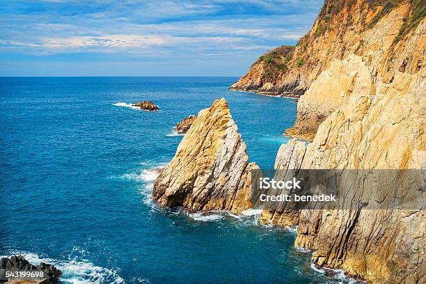 Famoso La Quebrada Buceo Acantilados En Acapulco México Foto de stock y más banco de imágenes de Acapulco