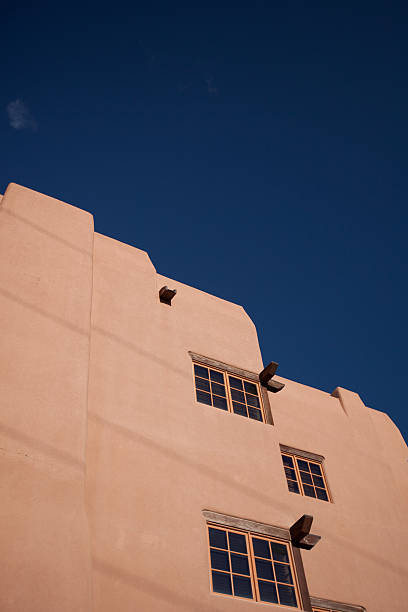 istock Historic adobe building in New Mexico, USA 543325182
