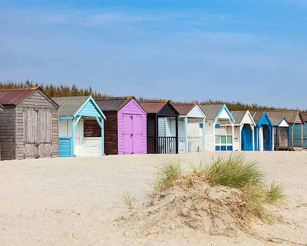 west wittering beach west sussex angleterre - witterung photos et images de collection