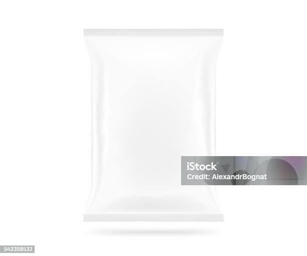 Maqueta De Bolsa Blanca En Blanco Aislada Paquete De Chips Claros Foto de stock y más banco de imágenes de Transparente