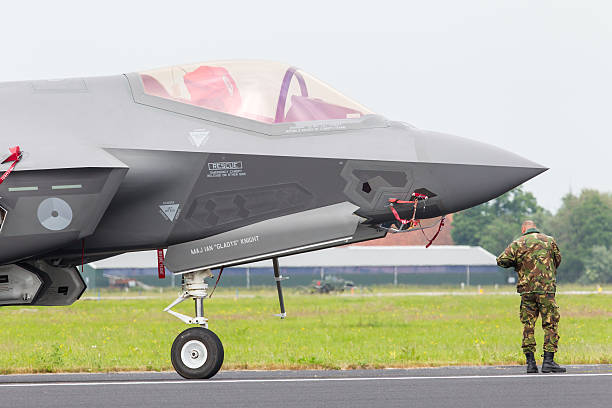 holenderski f-35 błyskawica - airshow airplane weather military zdjęcia i obrazy z banku zdjęć