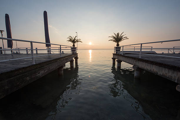 istock Sunrise of Sirmione 543445622