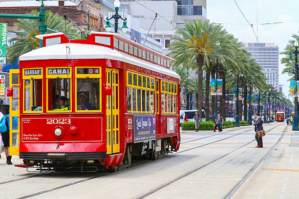 ニューオーリンズの路面電車  - new orleans cable car louisiana street ストックフォトと画像