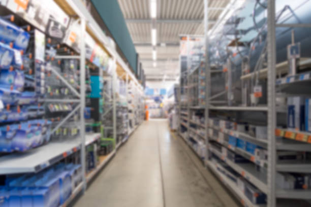 istock Diy store aisle out of focus. 543461174